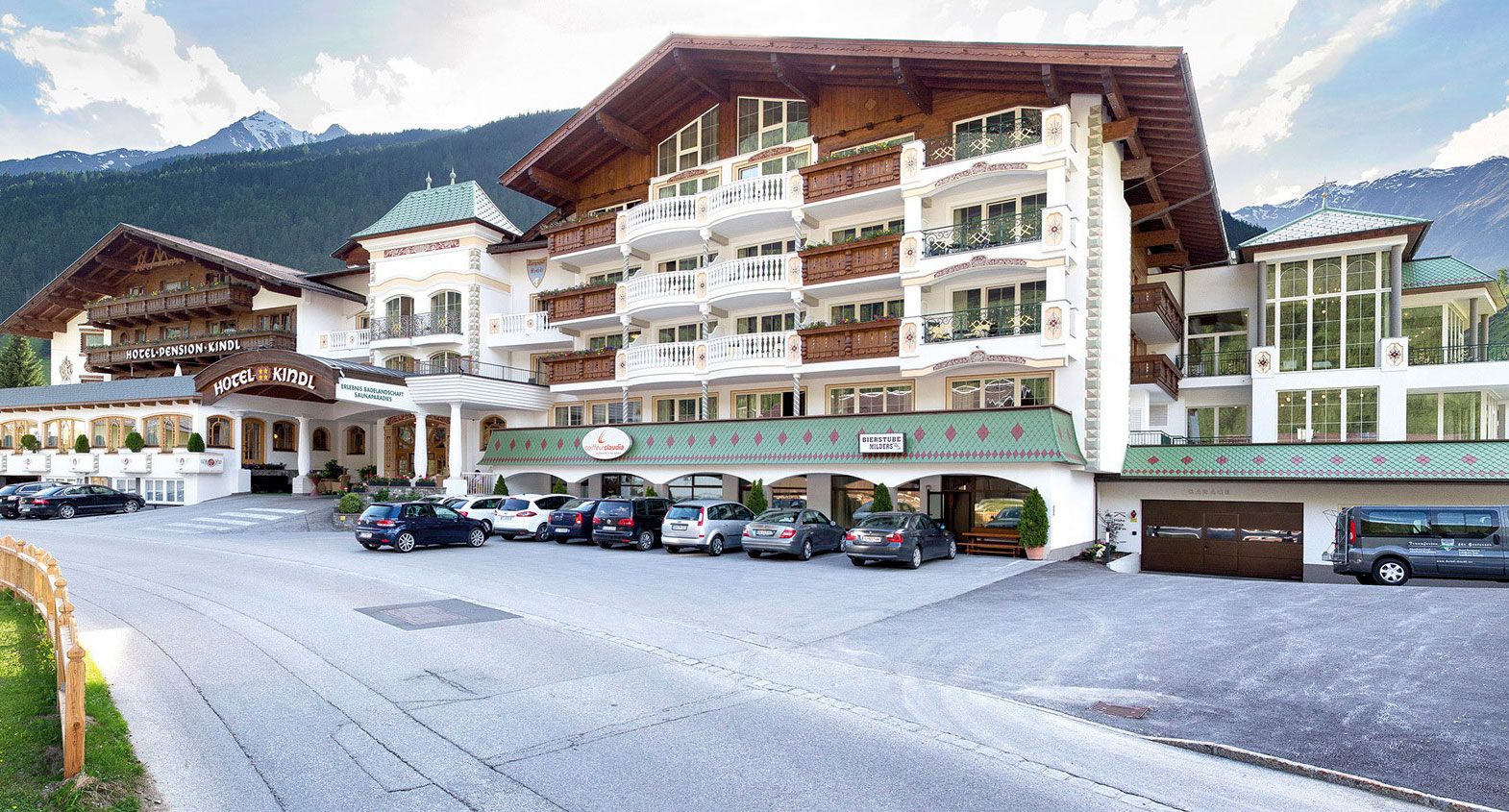 Holiday at the Alpenhotel Kindl in Neustift